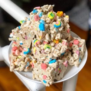 plate of lucky charms cereal treats