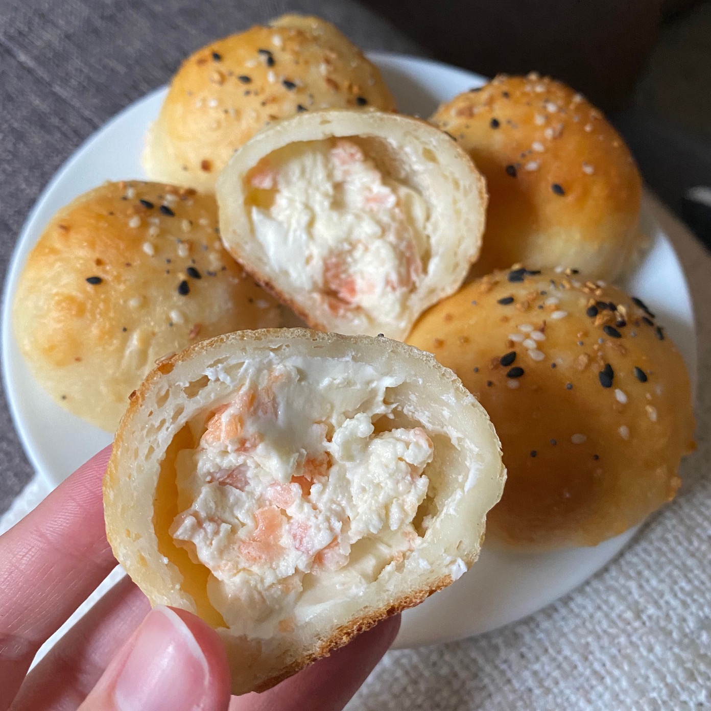 stuffed bagel bombs