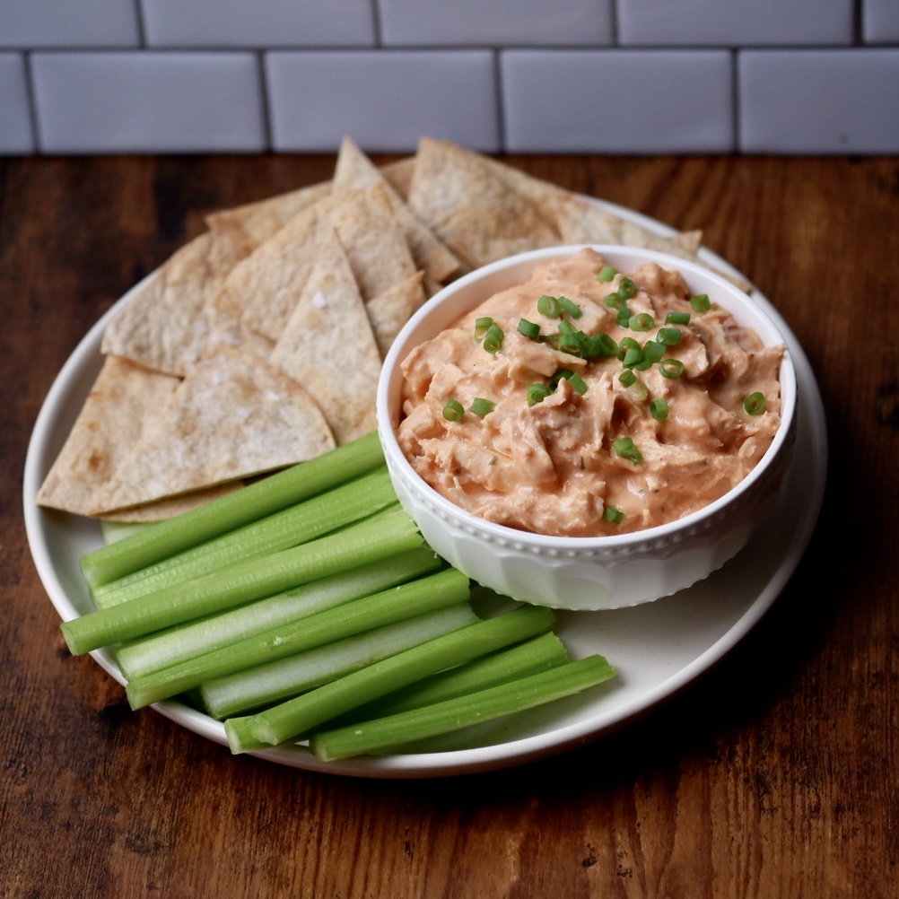 healthy buffalo chicken dip