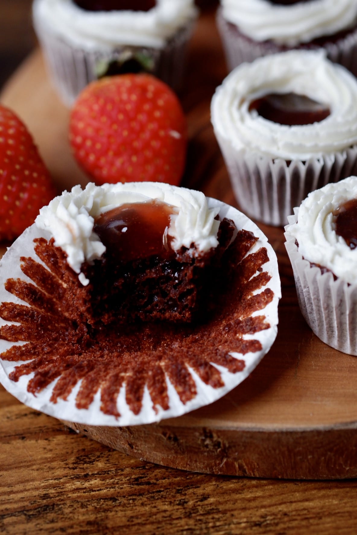 Chocolate Strawberry Cake Bites Food By The Gram