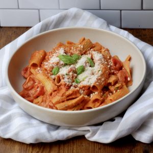 healthy rigatoni in vodka sauce