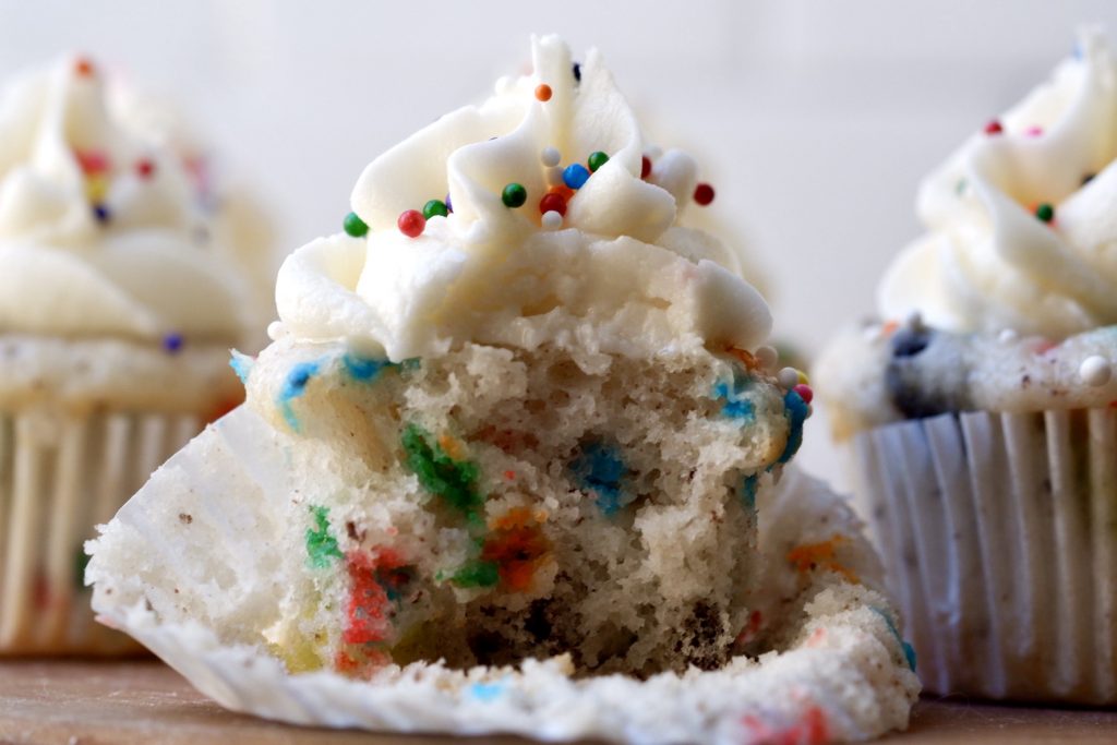 healthier funfetti cupcakes