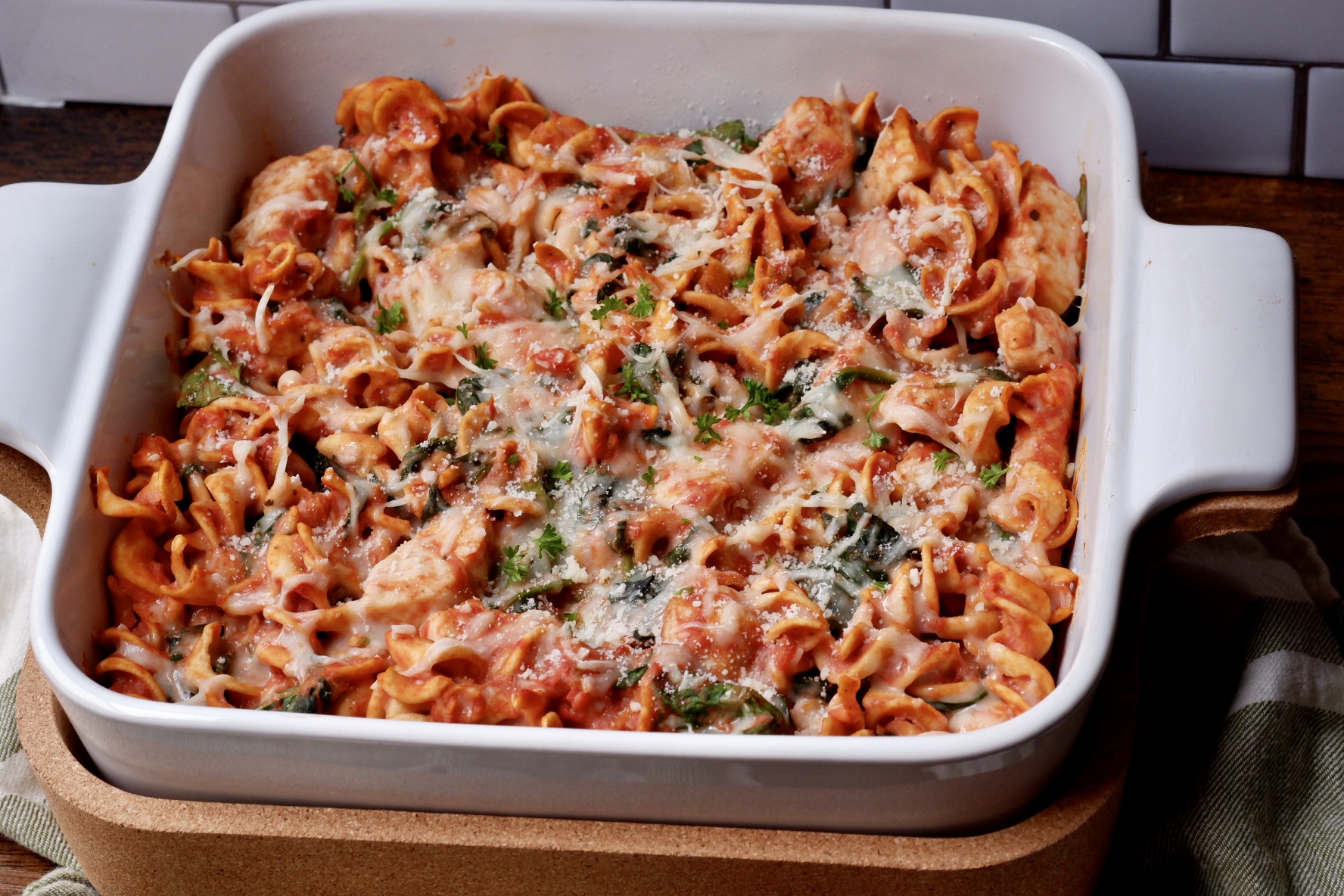 Healthy Cheesy Chicken Pasta Bake - Food By The Gram