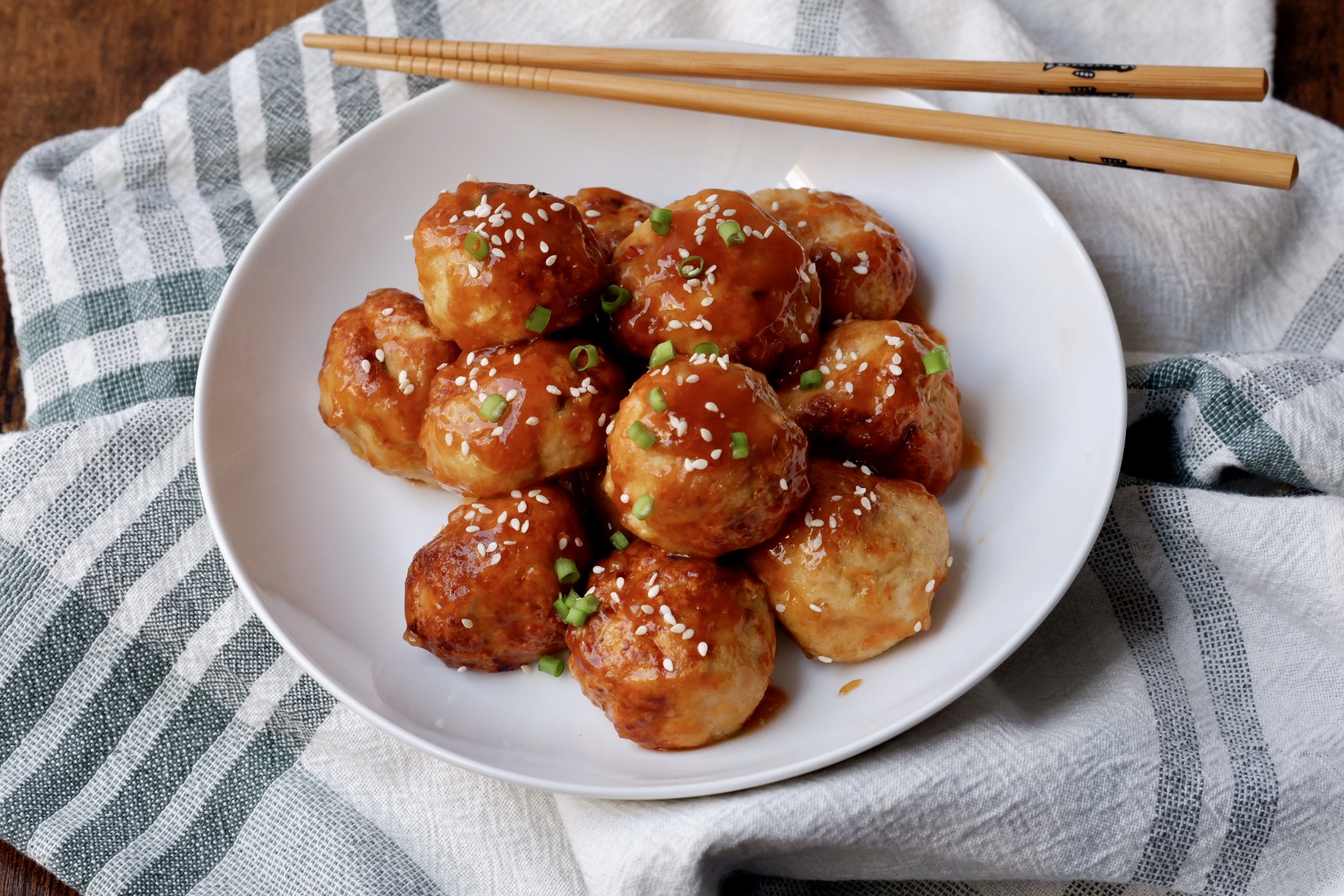 Sesame Chicken Meatballs - Food By The Gram