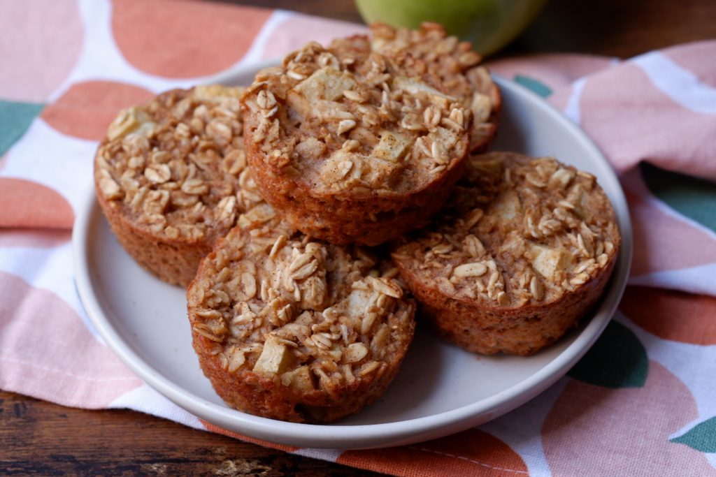 apple cinnamon oatmeal cups