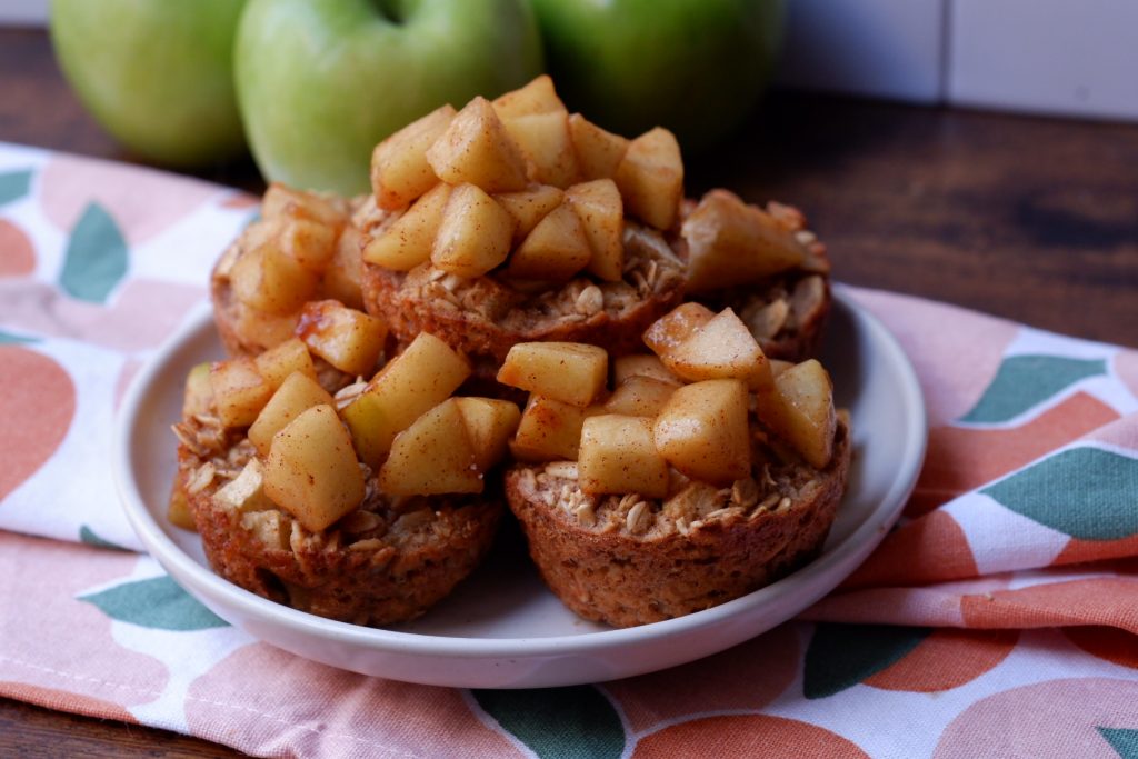 apple cinnamon oatmeal cups