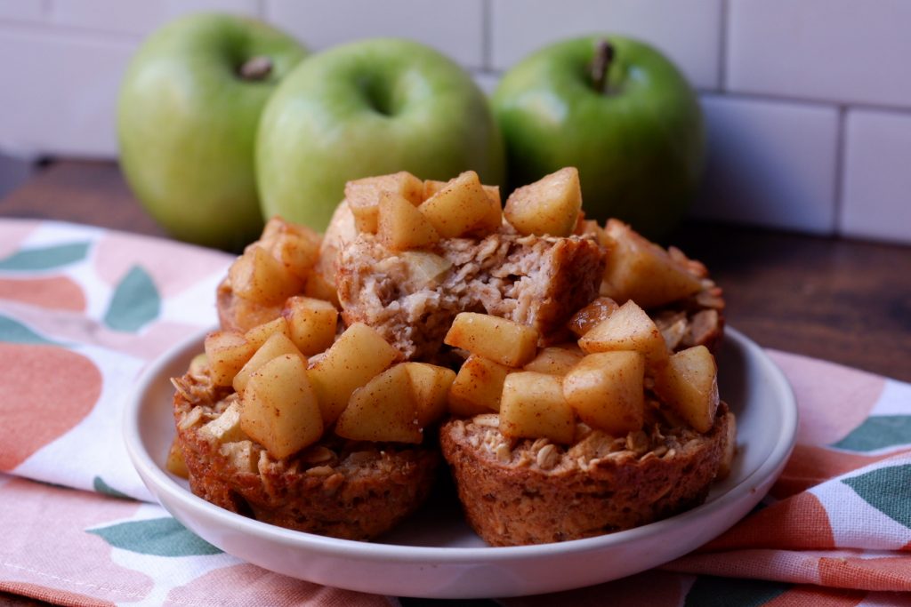 apple cinnamon oatmeal cups