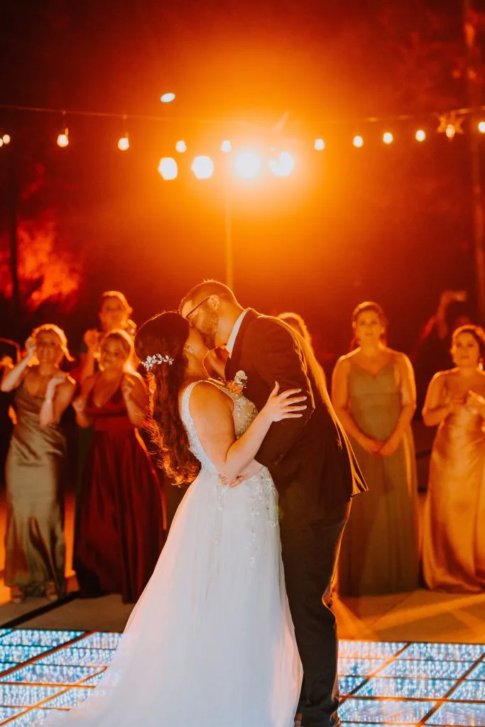destination wedding at unico 2087