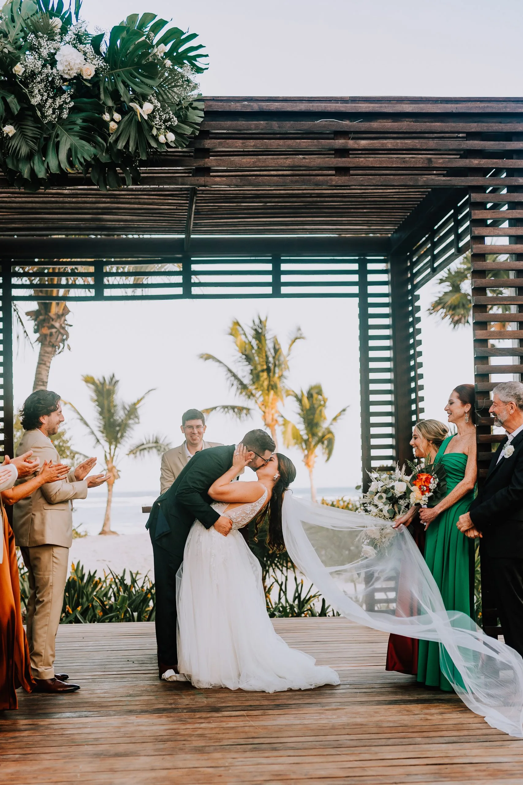 destination wedding at unico 2087