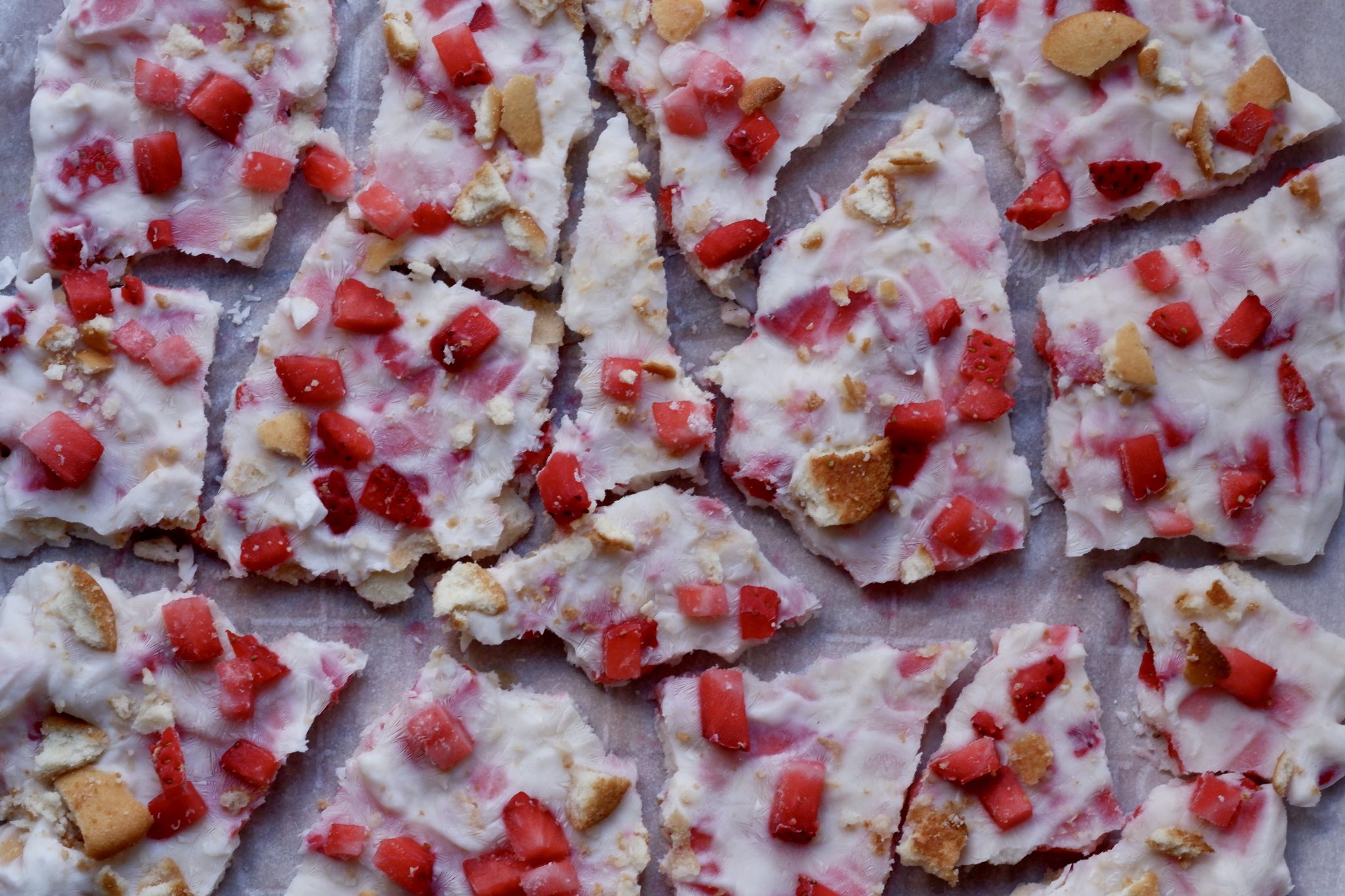 strawberry-cheesecake-frozen-yogurt-bark-food-by-the-gram