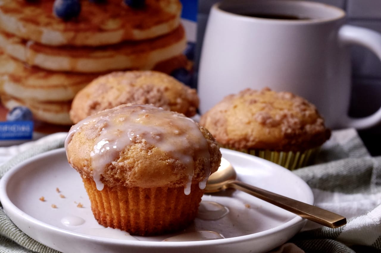 Pumpkin Spice Coffee Cake Muffins - Food By The Gram