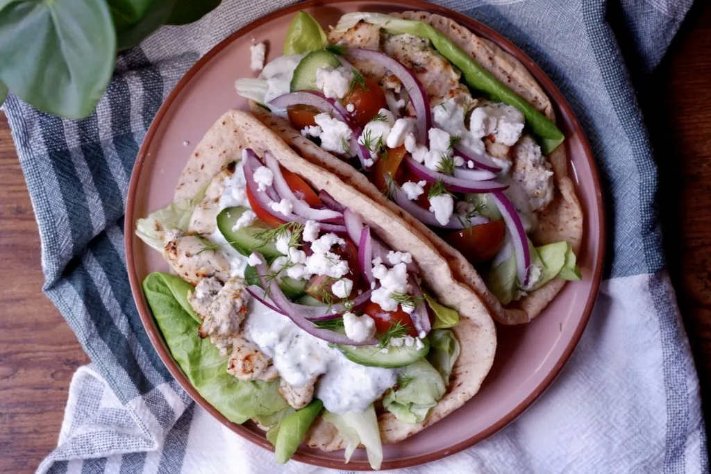 greek chicken pita sandwiches