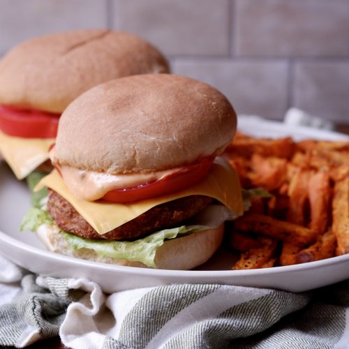 turkey burgers with sriracha lime aioli