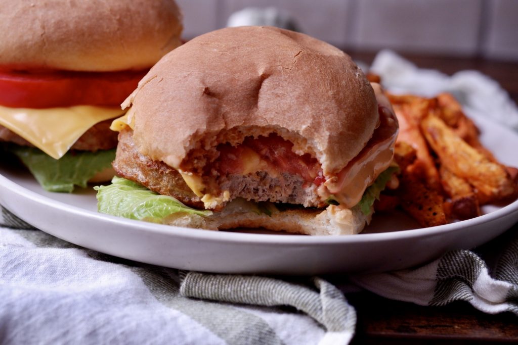 turkey burgers with sriracha lime aioli