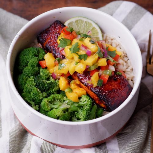 air fryer salmon with mango salsa