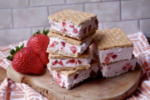 healthy strawberry cheesecake ice cream sandwiches