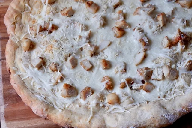Chicken Caesar Pizza - Food By The Gram Chicken Caesar Pizza - Food By The Gram