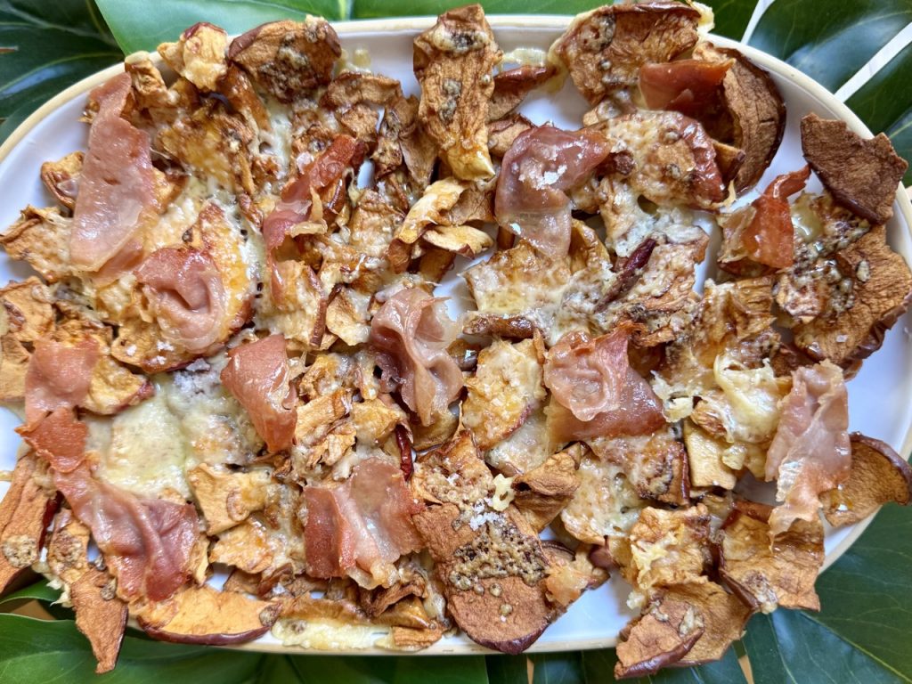 charcuterie apple chips