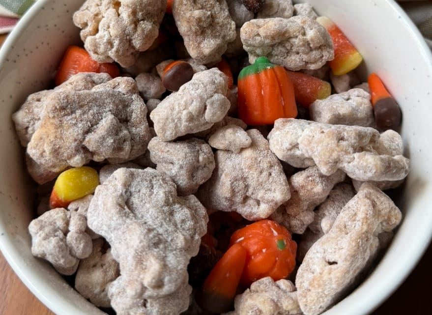 pumpkin spice rice cake muddy buddies