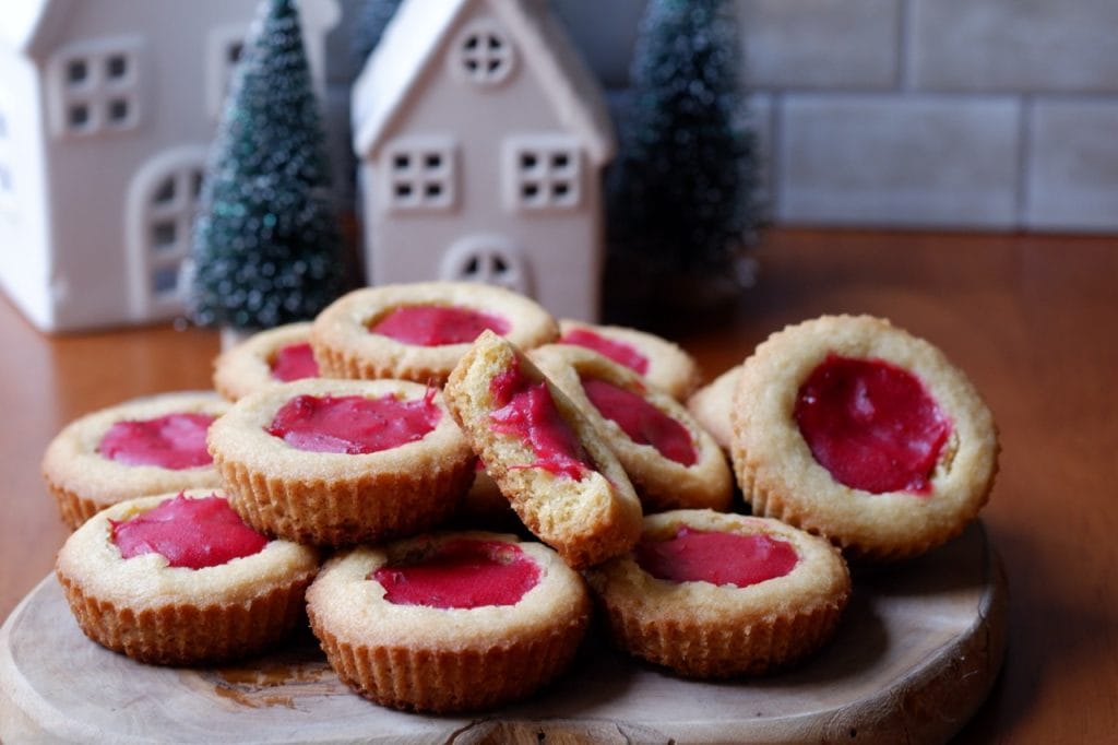 orange cookie cups with cranberry curd