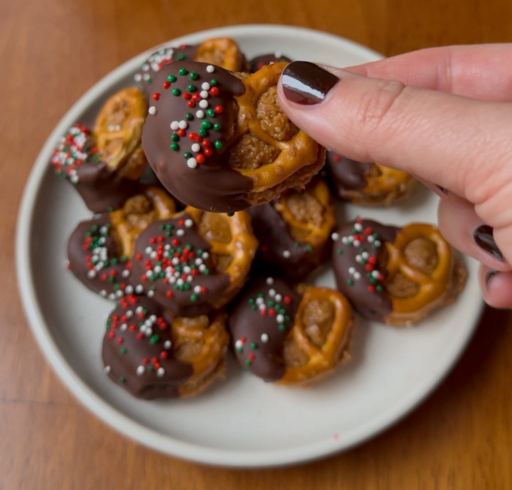Gingerbread Peanut Butter Pretzel Bites