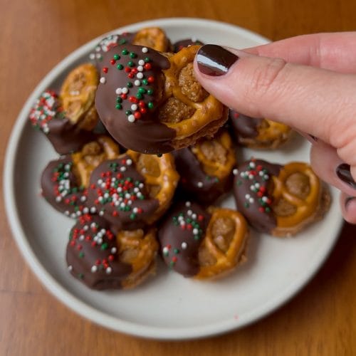 Gingerbread Peanut Butter Pretzel Bites