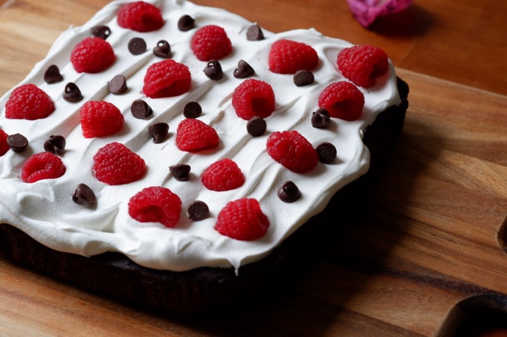 healthy chocolate raspberry snack cake