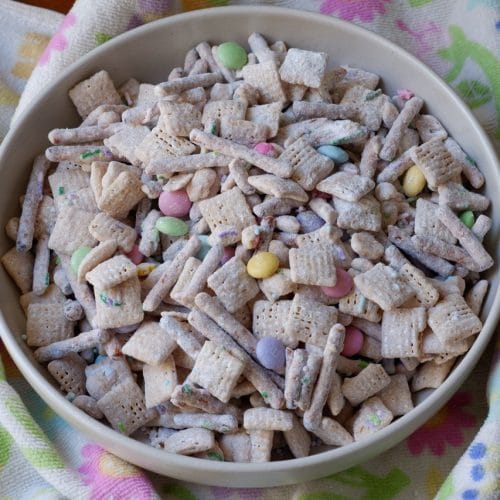 easter snack mix