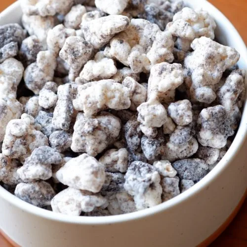cookies and cream rice cake muddy buddies