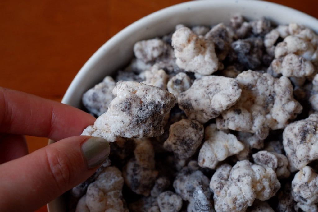cookies and cream rice cake muddy buddies