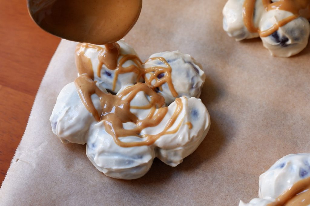 pb&j grape yogurt bark