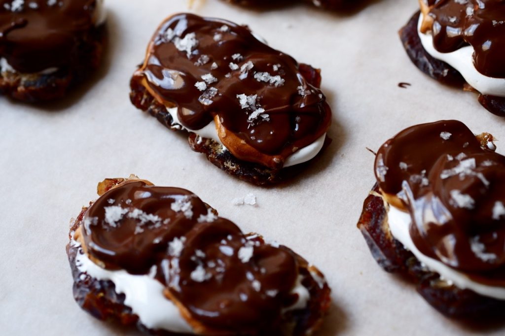 Smores Smashed Pretzel Dates