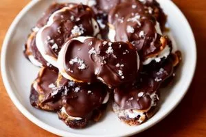 Smores Smashed Pretzel Dates